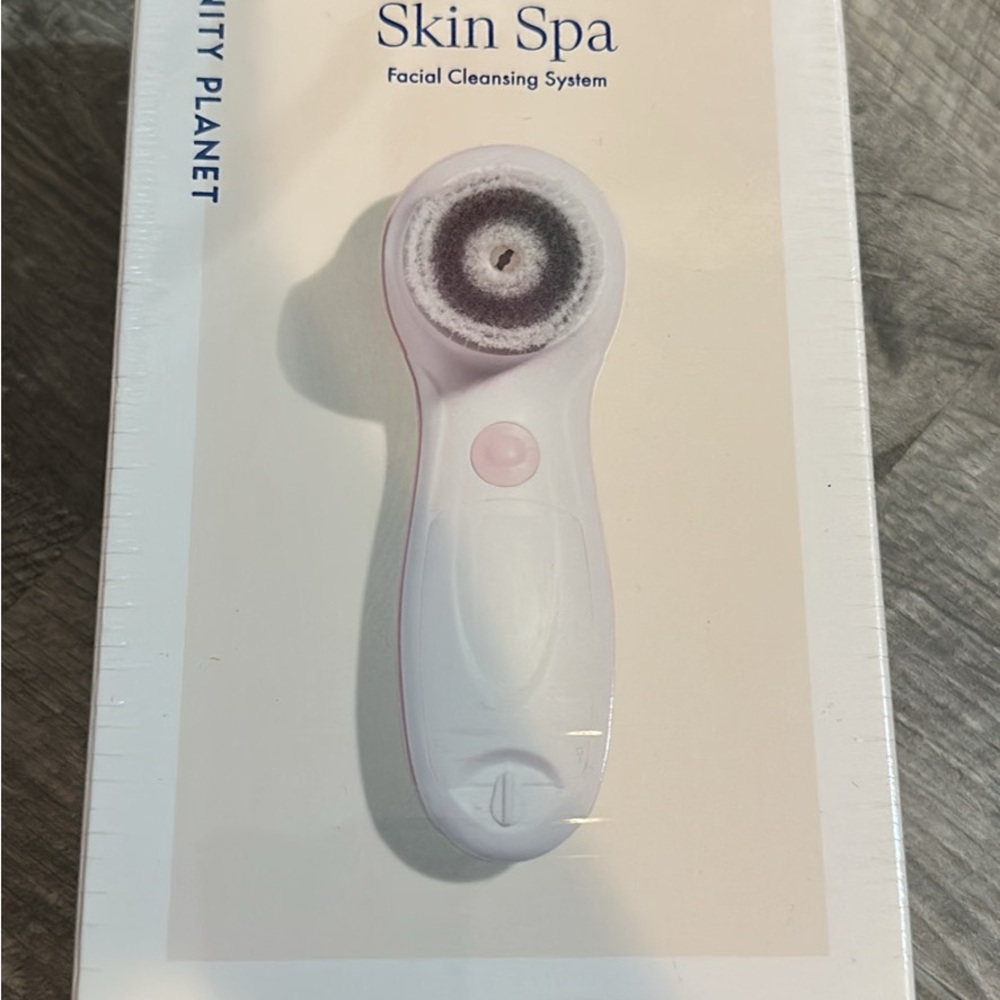 Skin Spa Facial Cleansing Brush - White with Light Pink